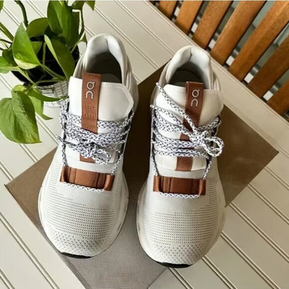 ✨✨On Cloudnova Casual Fashion Running Sneakers White Pearl - Picture 1 of 5
